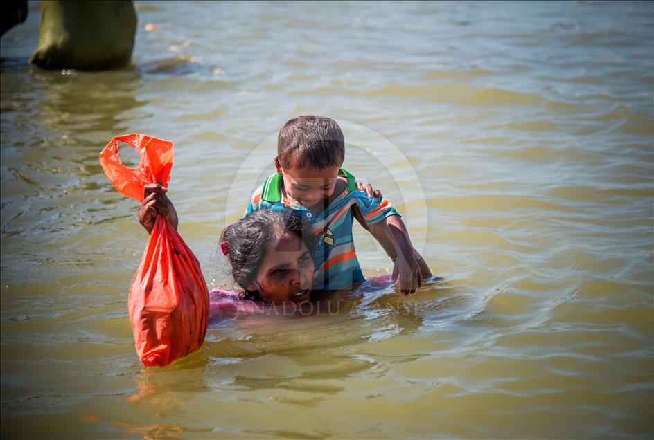 Arakanlı Müslümanların Bangladeş'e Geçişleri Devam Ediyor 1