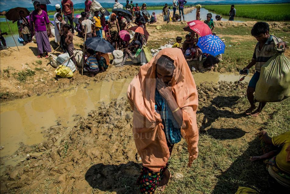 Arakanlı Müslümanların Bangladeş'e Geçişleri Devam Ediyor 24