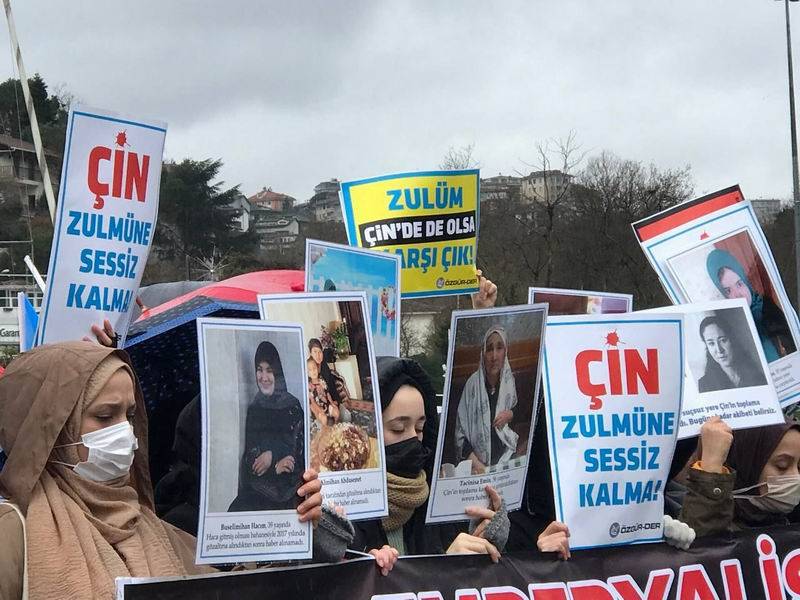 Çin’in Doğu Türkistanlı kadınlara yönelik zulümler İstanbul’da protesto  1