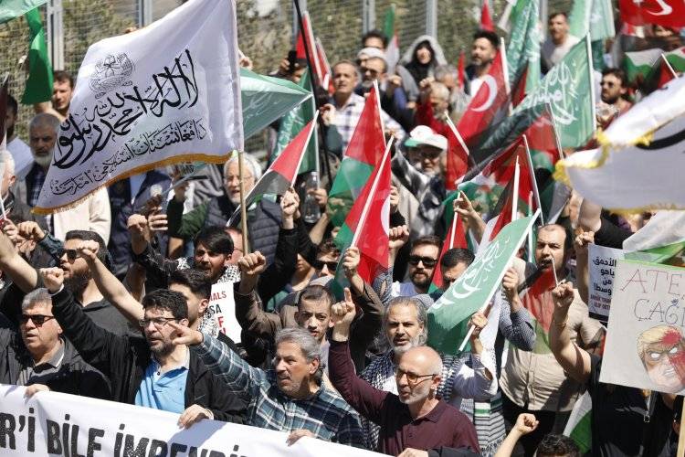 Binler, işgalin hamisi ABD konsolosluğuna yürüdü: Katil ABD Ortadoğudan  18