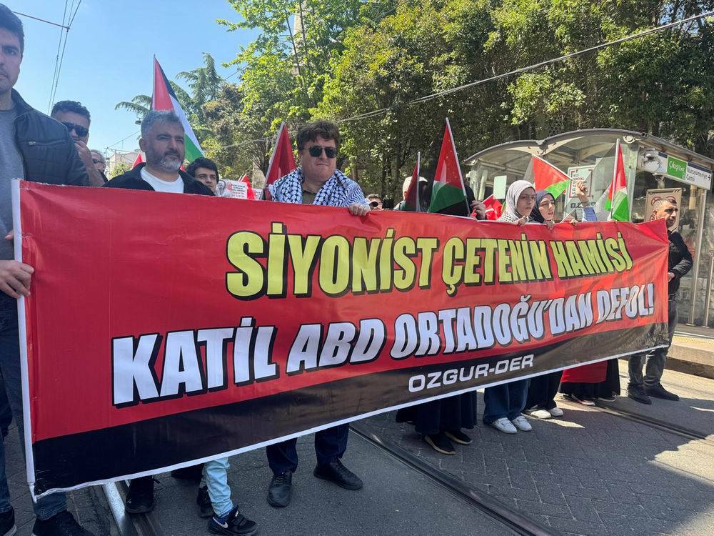 Onbinlerce Müslüman Gazze için Ayasofya'ya akın etti 12