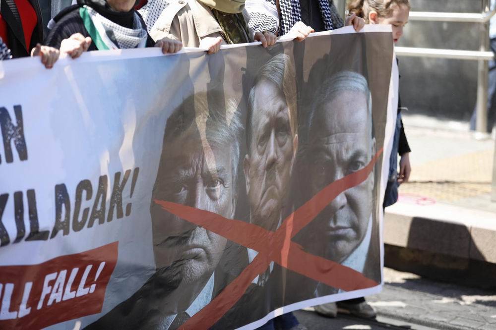 Onbinlerce Müslüman Gazze için Ayasofya'ya akın etti 21