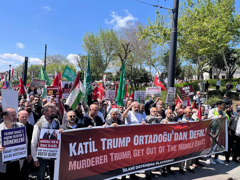 Onbinlerce Müslüman Gazze için Ayasofya'ya akın etti 5