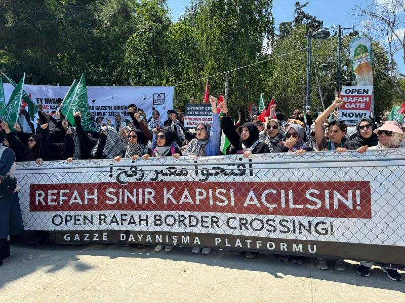 Mısır Konsolosluğu önünde Gazze dayanışması 12