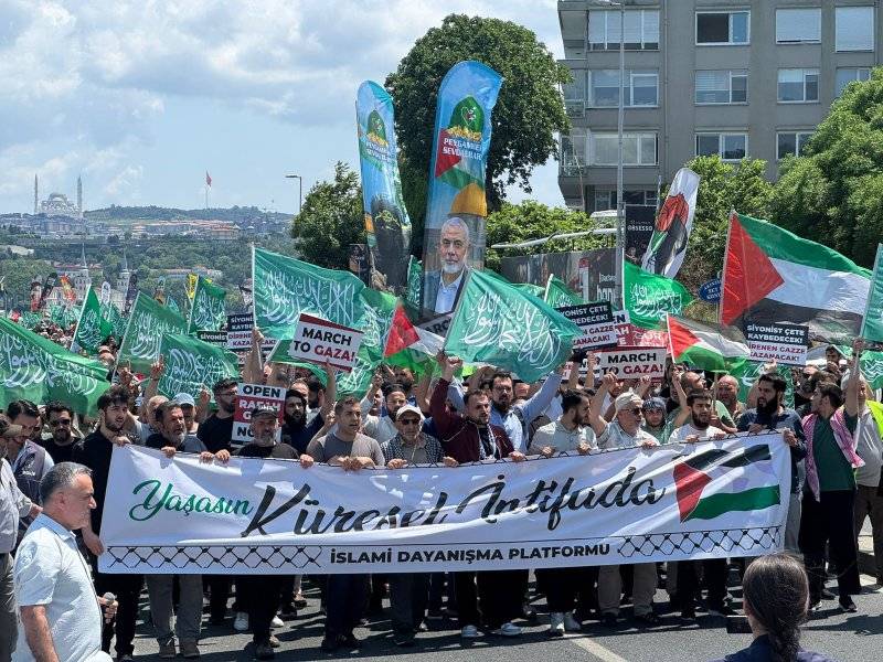 Mısır Konsolosluğu önünde Gazze dayanışması 16