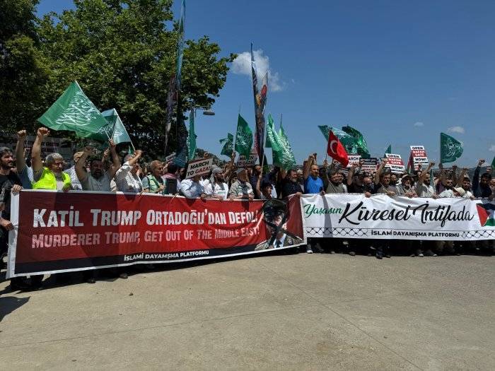 Mısır Konsolosluğu önünde Gazze dayanışması 5