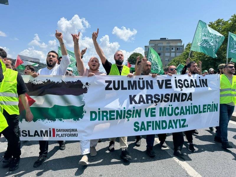 Mısır Konsolosluğu önünde Gazze dayanışması 9