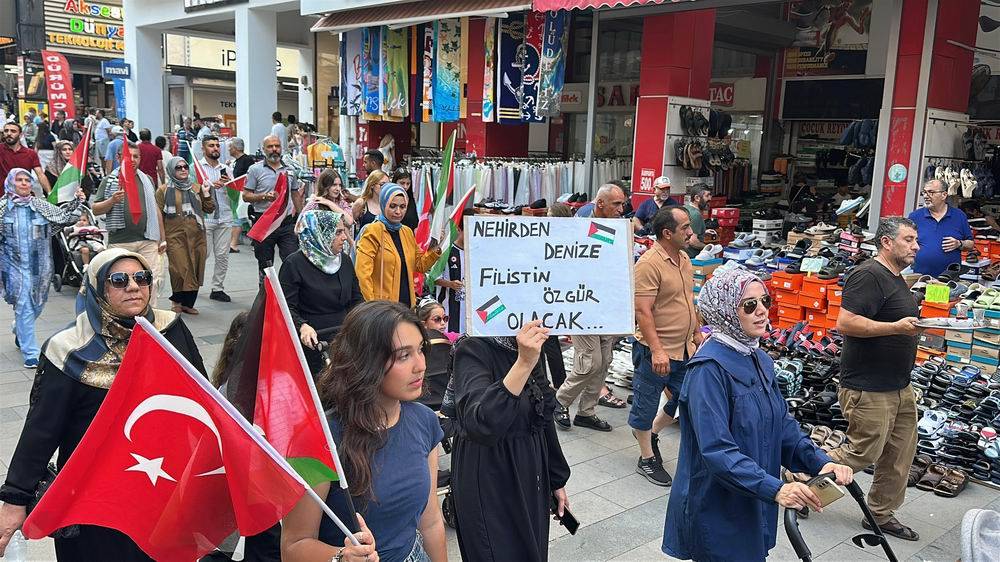 Antalya’da “Küresel Vicdan Yürüyüşü” gerçekleştirildi 11