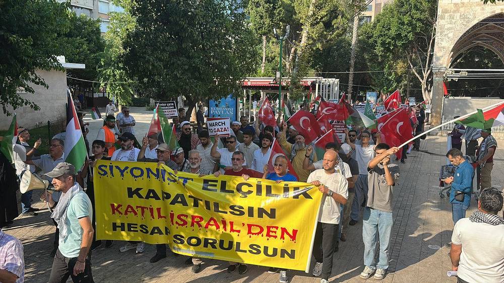 Antalya’da “Küresel Vicdan Yürüyüşü” gerçekleştirildi 14