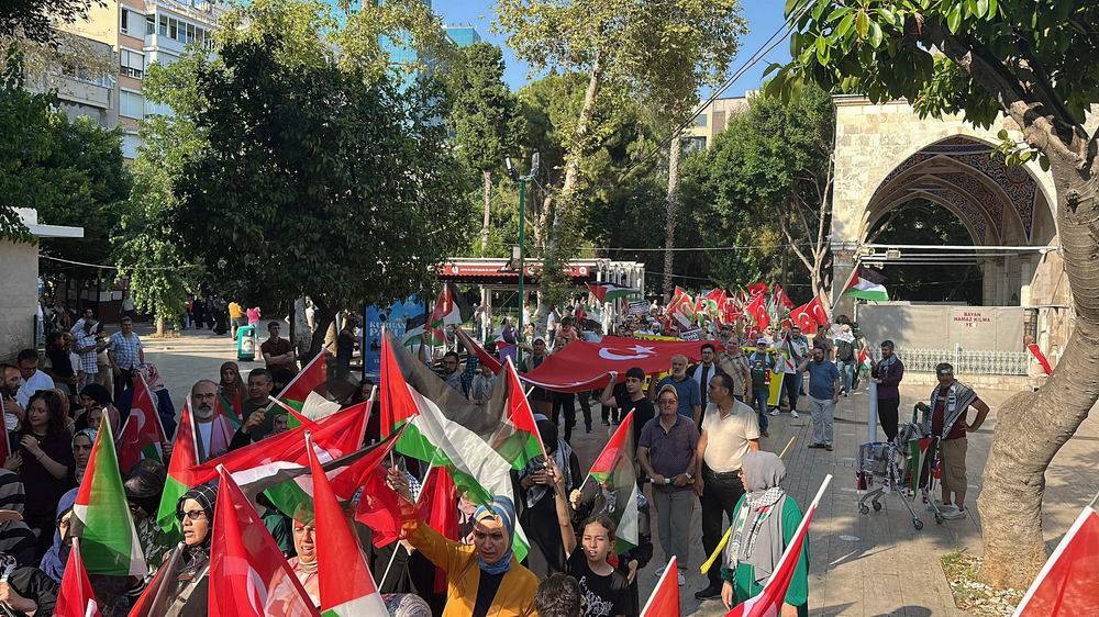 Antalya’da “Küresel Vicdan Yürüyüşü” gerçekleştirildi 19