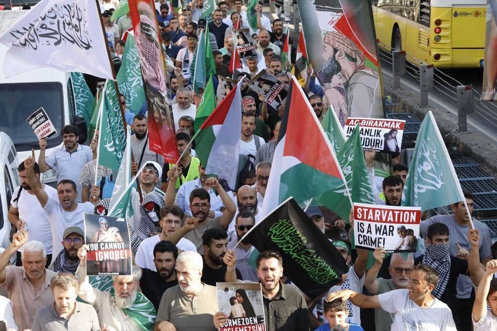 Müslümanlar, katil ABD’nin İstanbul konsolosluğuna yürüdü. 14