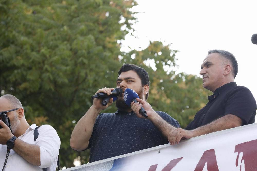 Müslümanlar, katil ABD’nin İstanbul konsolosluğuna yürüdü. 24