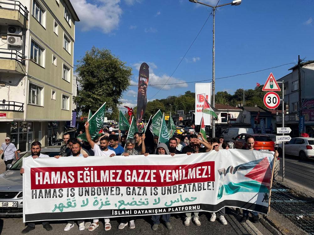 Müslümanlar, katil ABD’nin İstanbul konsolosluğuna yürüdü. 27