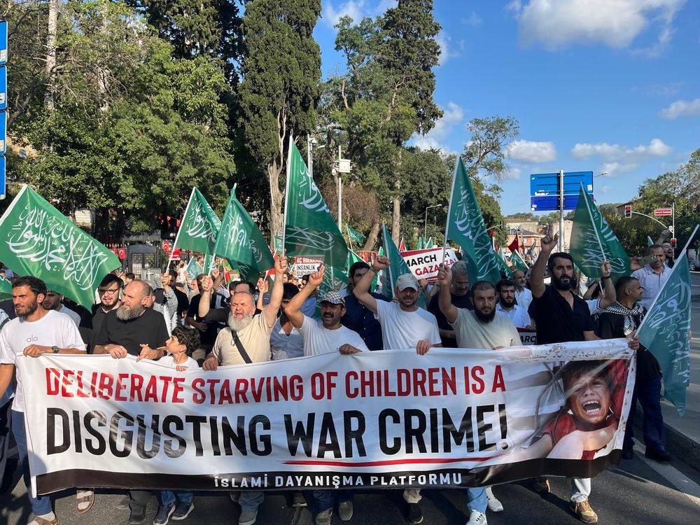 Müslümanlar, katil ABD’nin İstanbul konsolosluğuna yürüdü. 31