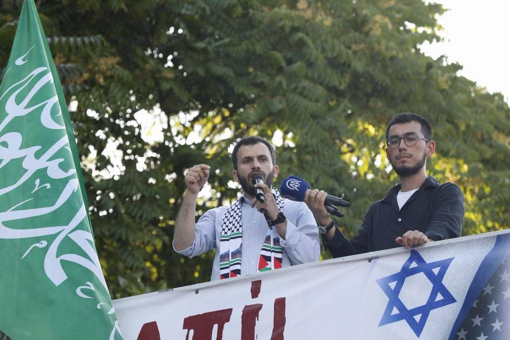 Müslümanlar, katil ABD’nin İstanbul konsolosluğuna yürüdü. 40