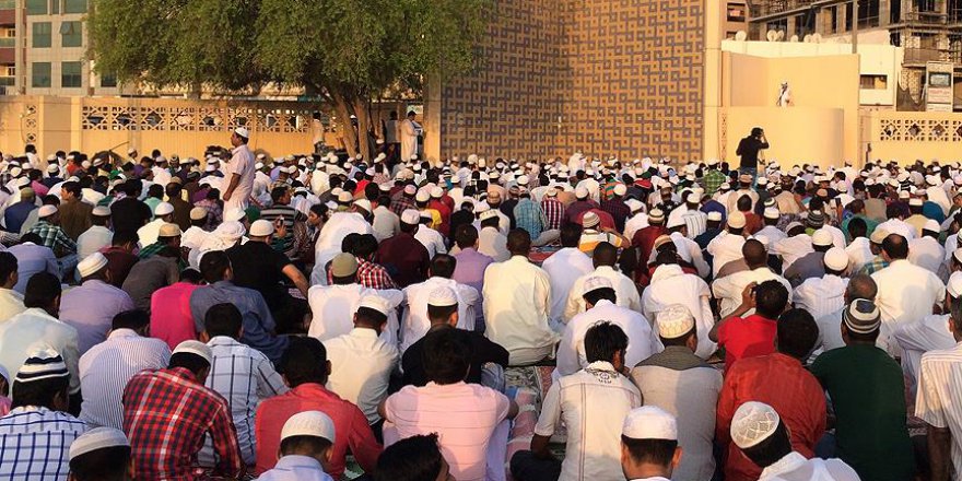 Birçok İslam Ülkesi Pazar Günü Bayram Yapacağını Açıkladı