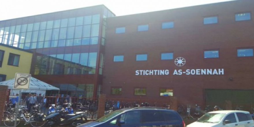 Hollanda'da Bir Camiye İslamofobik Tehdit Mektubu