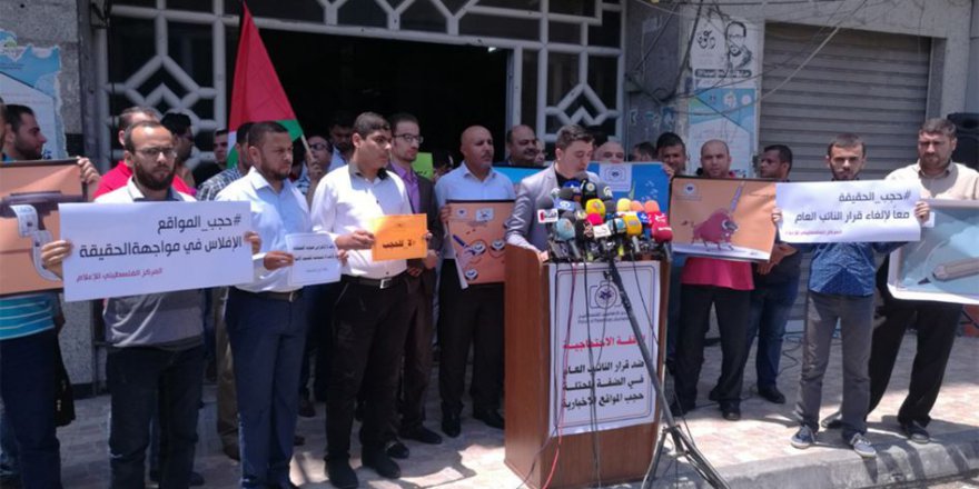 Direniş Yanlısı Sitelere Erişim Yasağı Gazze’de Protesto Edildi