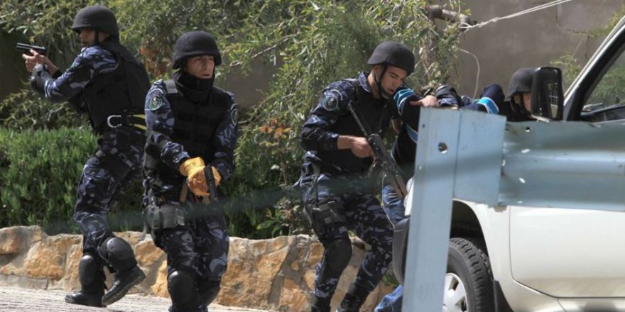 Abbas’ın Polisleri El-Aksa Televizyonu Kameramanını Gözaltına Aldı