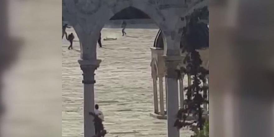 3 Filistinliyi Katleden İşgalci İsrail Polisi Mescid-i Aksa’yı Kapattı!