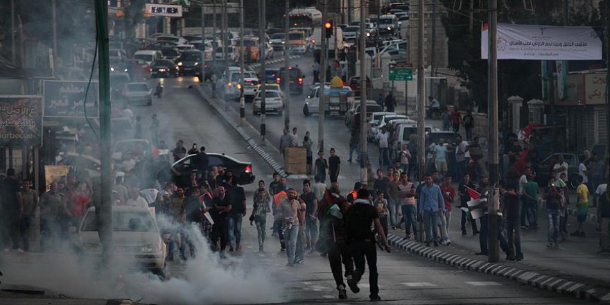 Batı Şeria'da 'Siyonist İsrail'in Aksa'daki Uygulamalarına Tepki Yürüyüşü'