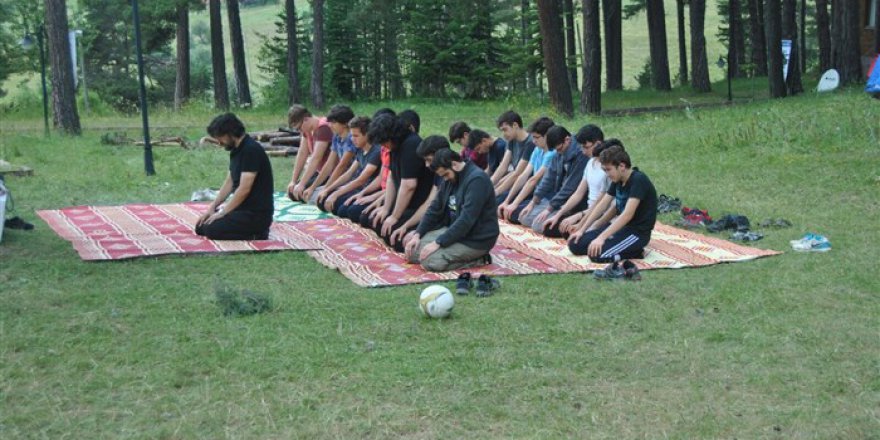 Çorum Özgür-Der’in Gerçekleştirdiği ‘15 Temmuz Gençlik Kampı’ Sona Erdi