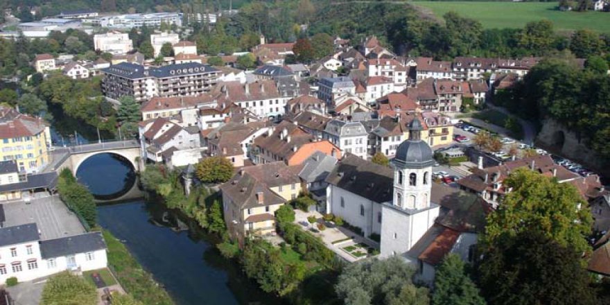 Fransa'da Camiye Saldırı