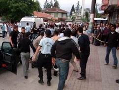 Akyazı'da çok tehlikeli tırmanış