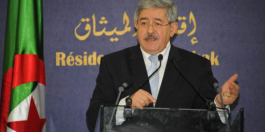Cezayir'de Yeni Hükümet Kuruldu