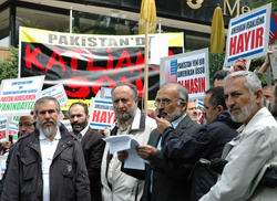 Pakistan’da Müslüman Katliamına SON!