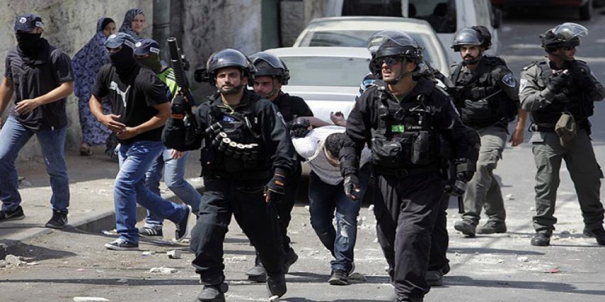 İşgalci İsrail Askerleri Filistinlilere Saldırdı