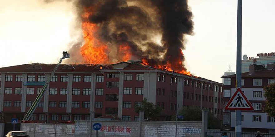 Konya'da İmam Hatip Lisesi ve Kız Öğrenci Yurdunda Yangın