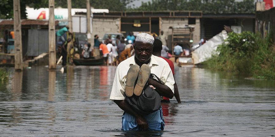 Nijerya’da Sel 10 Bin İnsanı Yerinden Etti