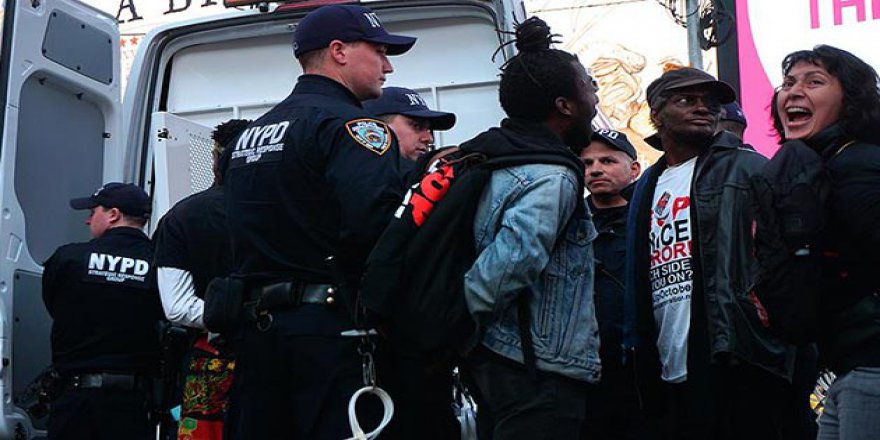 ABD'deki Gösteride 80 Kişi Gözaltına Alındı