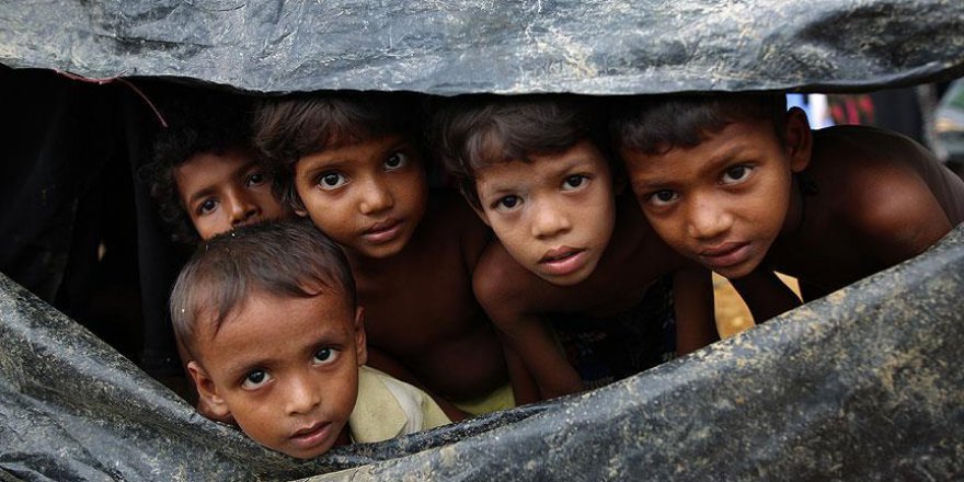 Bangladeş'e Sığınan Arakanlı Müslümanların Sayısı 429 Bine Yükseldi