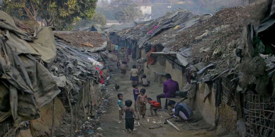 Bangladeş'e Sığınan Arakanlı Sayısı 480 Bine Ulaştı