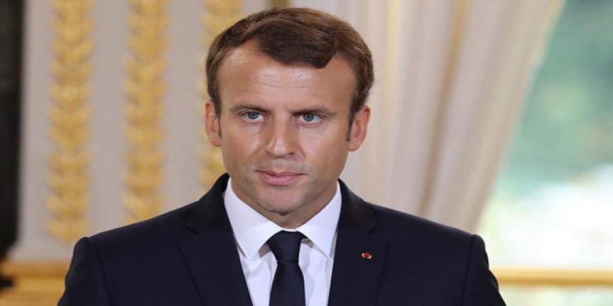 Macron'a 'Esed'in Şeref Nişanını Geri Al' Çağrısı