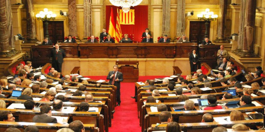 AB, Katalonya'nın Özerkliğinin Feshi Kararını Onayladı
