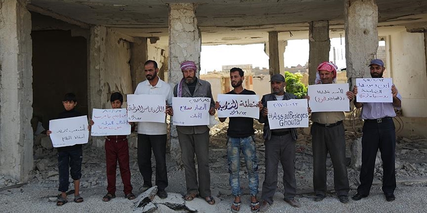 Doğu Guta’daki Kuşatmaya İdlib’de Protesto!