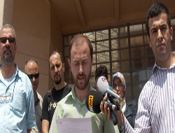 Mahkemeden kovulan çarşaflı kadına destek