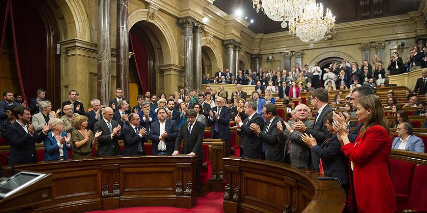 Katalonya Tek Taraflı Bağımsızlık İlan Etti