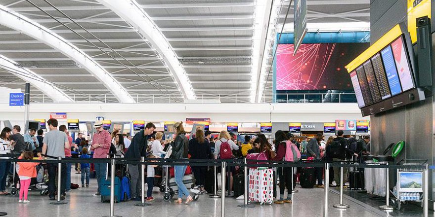 Heathrow Havalimanının 'Çok Gizli' Bilgileri Sokakta Bulundu