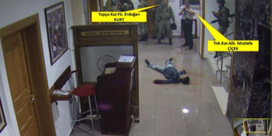 Genelkurmay'daki Yaralı Vatandaşın Fotoğrafını 'Refleks' Olarak Çekmiş