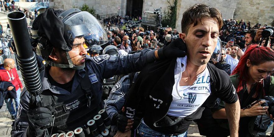 İşgalci İsrail Filistinli Göstericilere Saldırdı