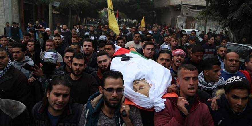 Gazze Halkı İki Şehidini Son Yolculuklarına Uğurladı