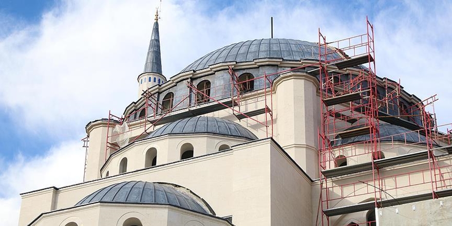 Namazgah Camisi Balkanlar’ın En Büyük Camisi Olacak