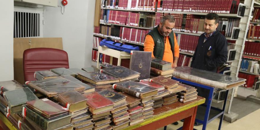 İstanbul Üniversitesi'nin Çöpe Atılan Kitapları Araştırmacıların Hizmetinde