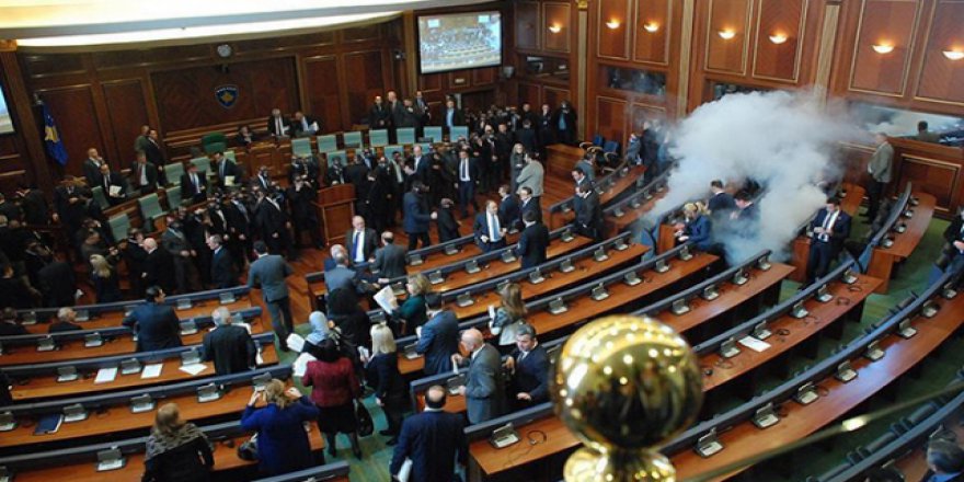 Kosova'da 4 Milletvekiline Şartlı Hapis Cezası