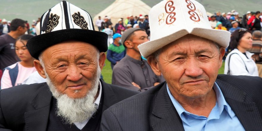 Kırgızistan'da Ak-Kalpak Takma Zorunluluğu Geliyor