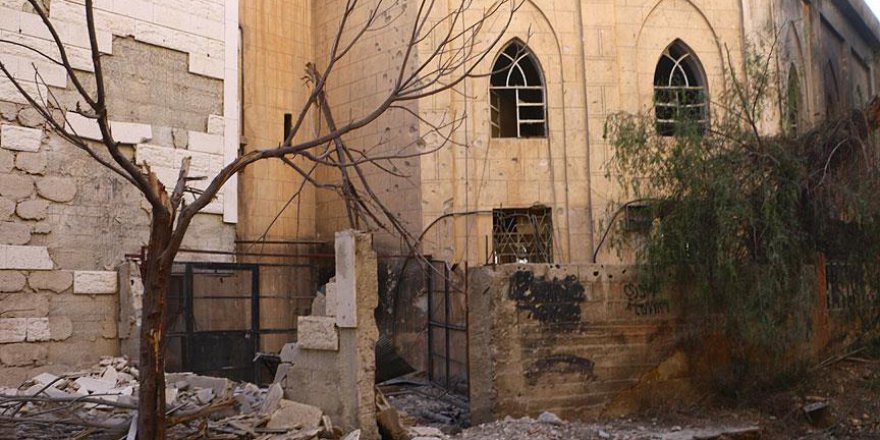 Esed'in Askerleri Hıristiyan Mezarlığını Yağmaladı